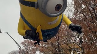 Macy's Thanksgiving Day Parade: Adorable Minion Balloon Steals Show || WooGlobe