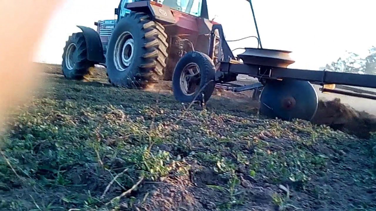 Pasando el rastron - Arado multiple