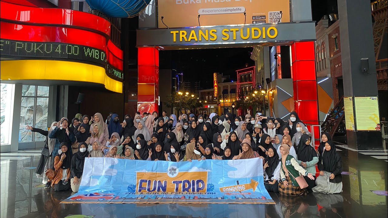 Fun trip Islamic International School PSM (IIS MAGETAN) to Bandung