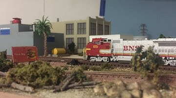 BNSF trains on the SoCal BNSF N scale train layout