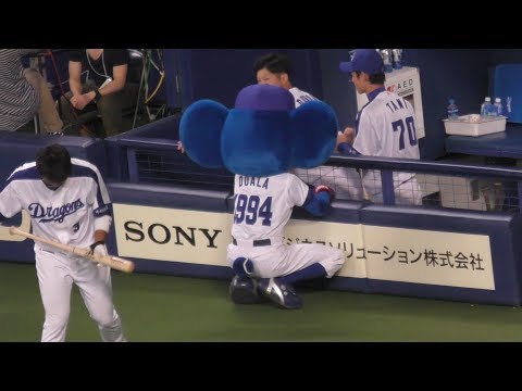 17/08/31 (音声なし)試合開始前のドアラと選手たち