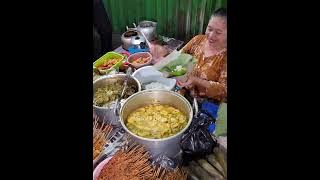 LONTONG SAYUR GODONG JATI MBAK MAH: MASAKAN NDESO YANG BELI DARI BERBAGAI KOTA