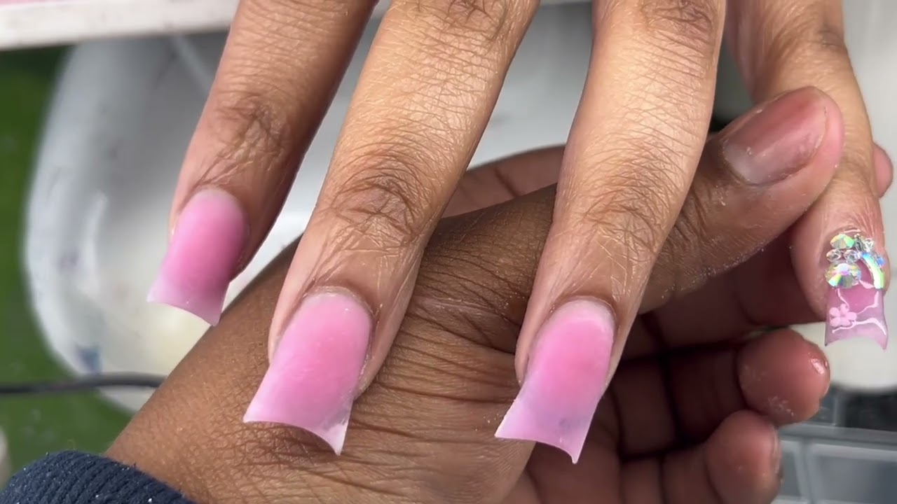 Come work a 1 client nail day with me!😘