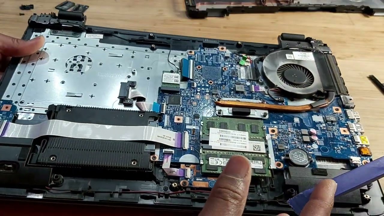 Disassembly and reassembly of HP 17-x020ca i3 laptop with 1TB SSD