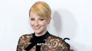 Melissa Rauch's Real Measurements Are Insane   Look Closer 😲📏