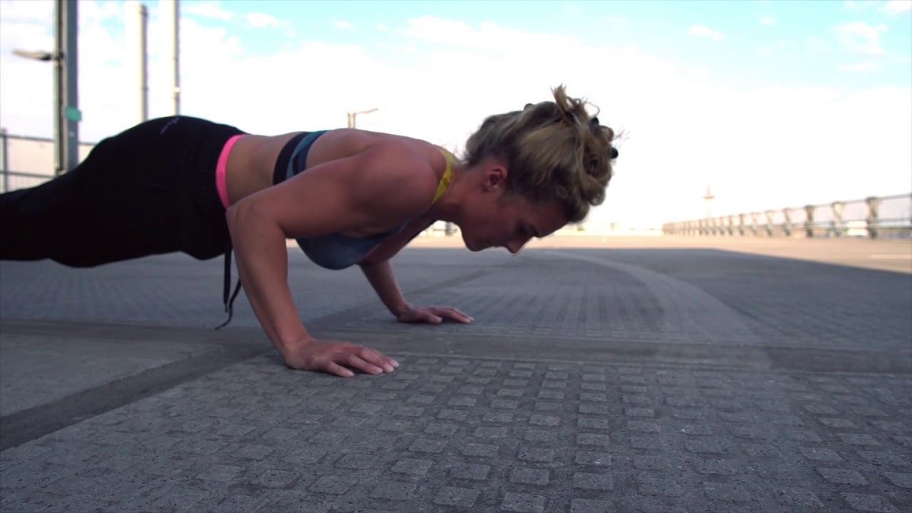 Wielens hasenclever extremnews Jessica Wielens runs the world - YouTube