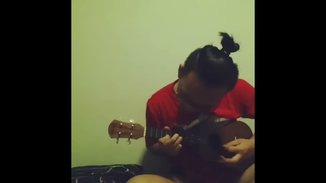 Thunderstruck AC/DC (ukulele) - YouTube