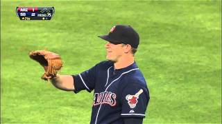 2013/06/15 Stults snags comebacker