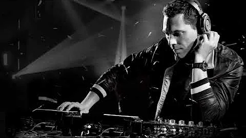 Tiesto and Mike Williams - I want you