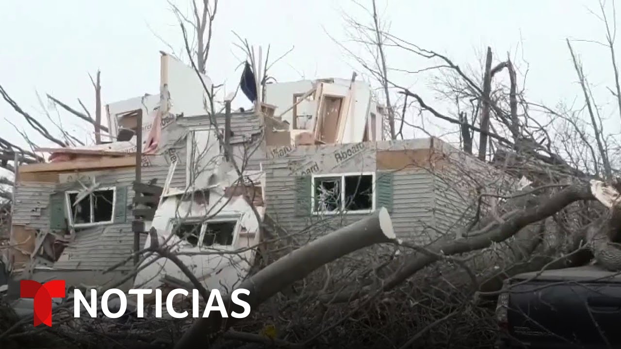 El mal tiempo deja el sábado unos 20 muertos en varios puntos de Estados Unidos | Noticias Telemundo