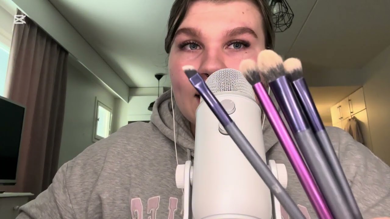 ASMR suomi | meikkipussin siivous, meikki triggereitä