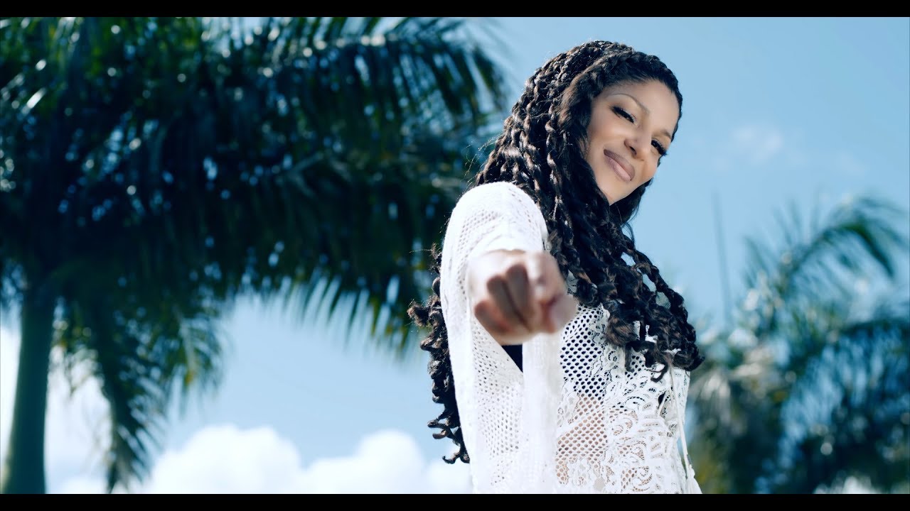 NJIE DANS TES BRAS (Version Compas) YouTube