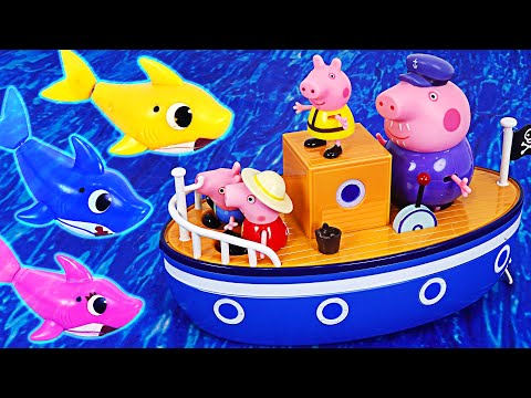 Save the Baby Shark! Take a PeppaPig Bathtime Boat and catch the pirates ! | PinkyPopTOY