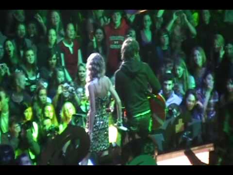 two is better than one with taylor swift, live.