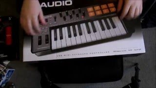 M-Audio Oxygen 25 MIDI keyboard unboxing