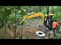 Монтаж связного колодца. Мини экскаватор Komatsu pc50uu.