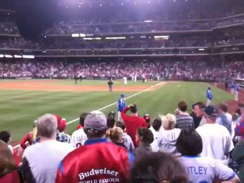 Ryan Howard and Charlie Manuel get tossed in 14th inning