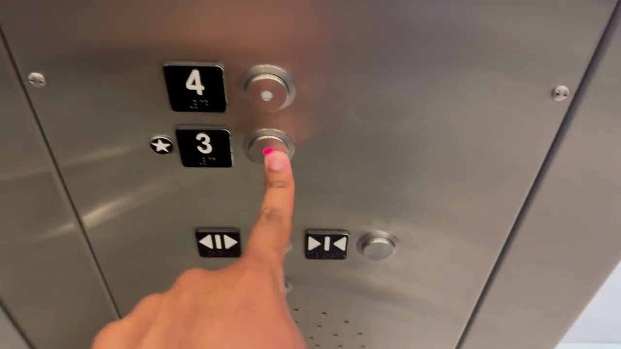 Amazing Schindler 330A Hydraulic Elevator @ H&M, The CORE-Calgary AB