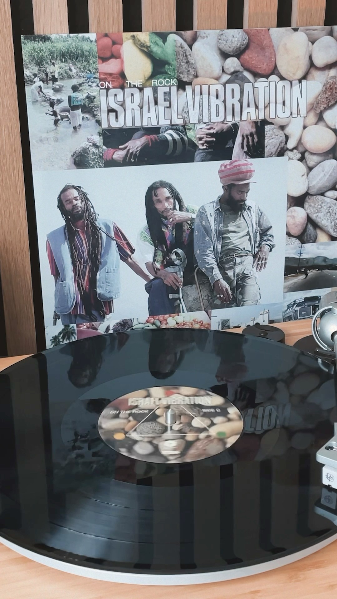 Israel Vibration – Rudeboy Shufflin' [Reggaeville Vinyl Vibes #109