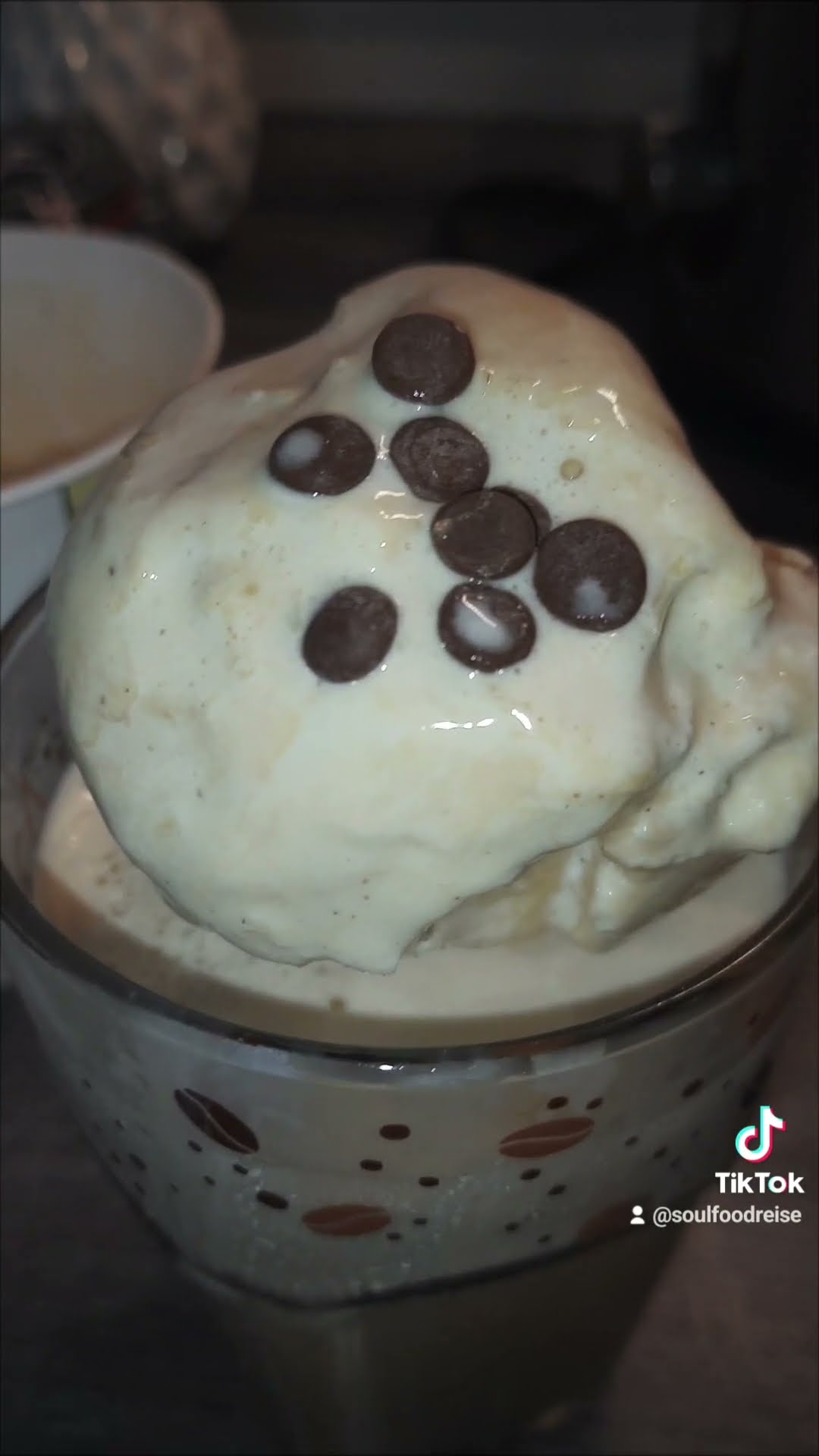 Baileys Ice Coffee con Chocolate😍 Vanille Eis von Gustavo Gusto🍦Fix mit ... Baileys Ice Coffee con Chocolate😍 Vanille Eis von Gustavo Gusto🍦Fix mit ...