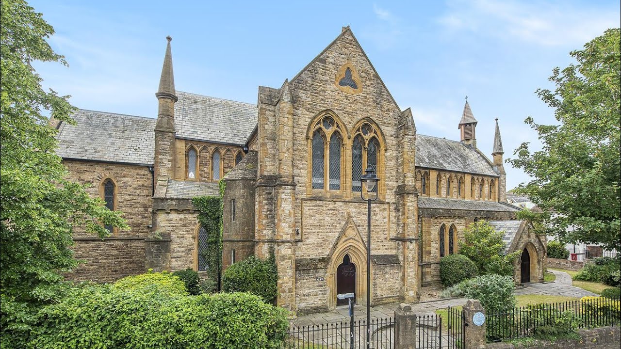 Hollis Auctions Yeovil Foyer & Former Trinity Church, Peter
