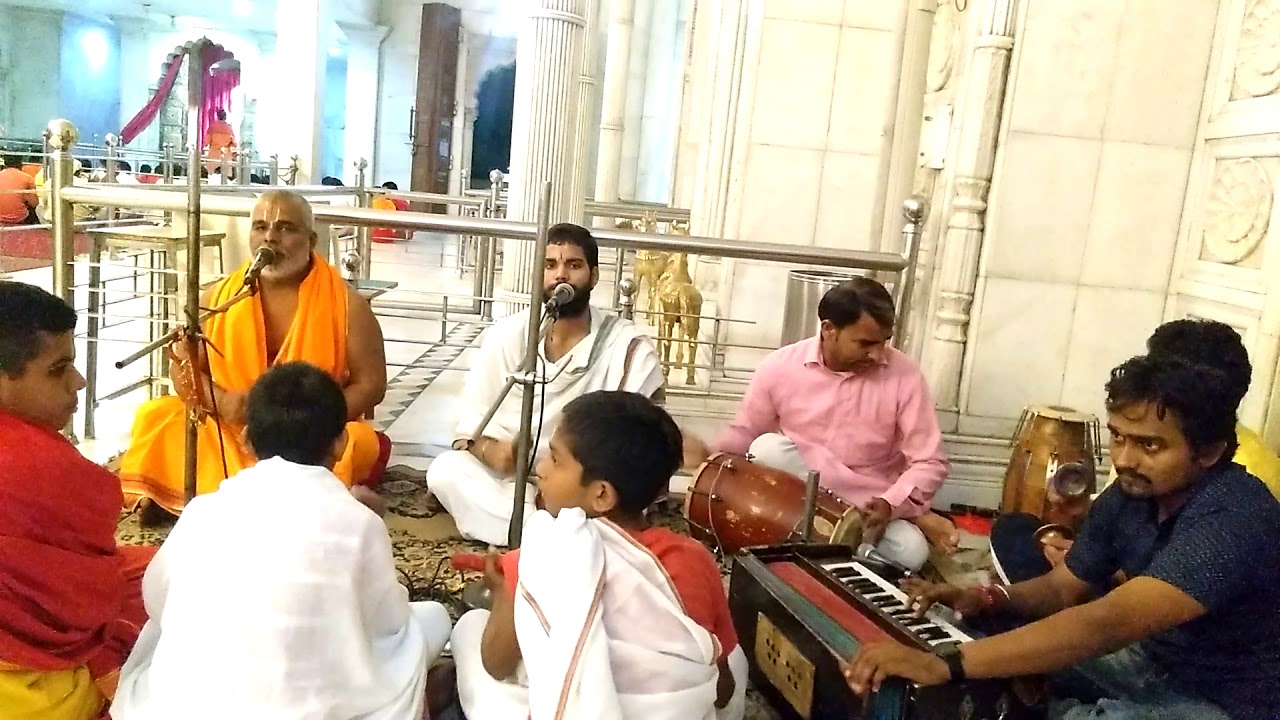 Aarti Sandhya Shree Sidhdata Ashram