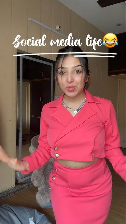 SOCIAL Media Life Vs Reality TheJagritikhurana Life YouTube social-media-life-vs-reality-thejagritikhurana-life-youtube