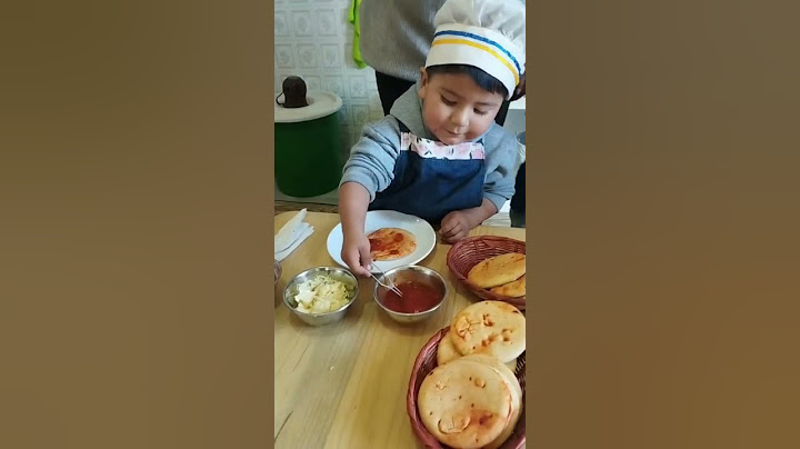 🇬🇭Les presento a baby Lucas 👶🧒 🥰 🥰🥰 en su jardín preparando su primera pizza 🍕🥲🥰 #mamáprimeriza
