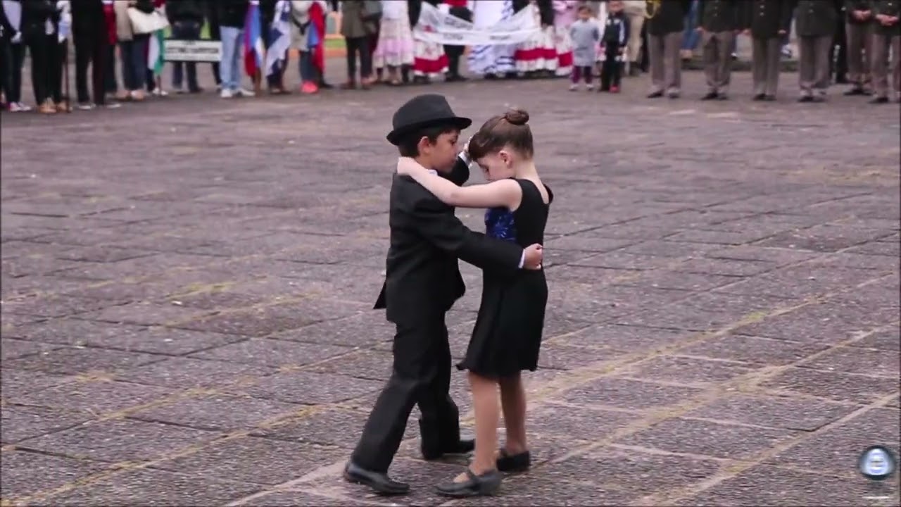 La Cumparsita Ayer Hoy y Siempre Chicos Bailando Juan Darienzo
