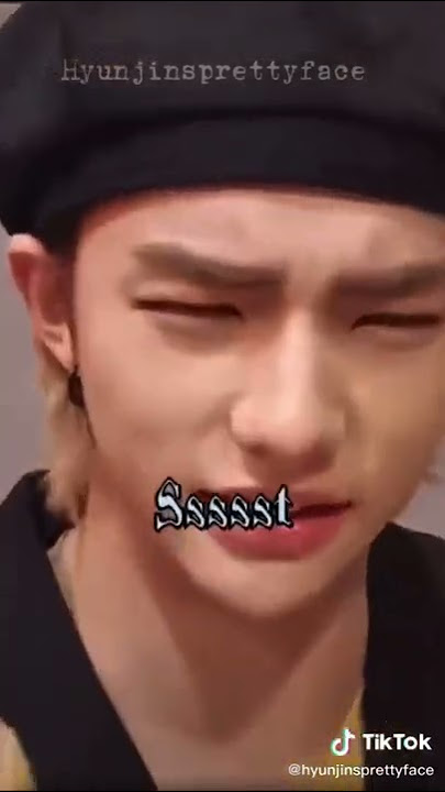 Hyunjin talking English ✨ #shorts #kpop #straykids #subscribe