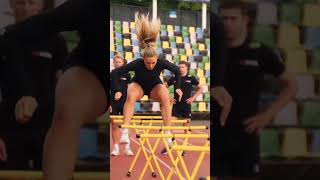 Pesona Jutta Leerdam Saat Latihan