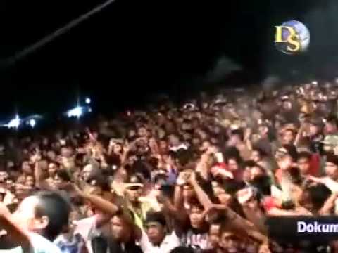 OM RAVITA DANGDUT KOPLO ADA BAYANGMU, Ratna Antika Krembung SDA