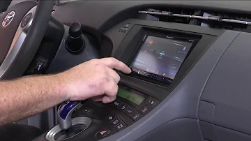 Can you use a hands-free phone while driving UK?
