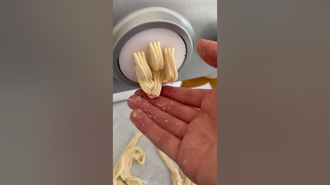 Product Testing: Philips Pasta Maker - Suzie The Foodie