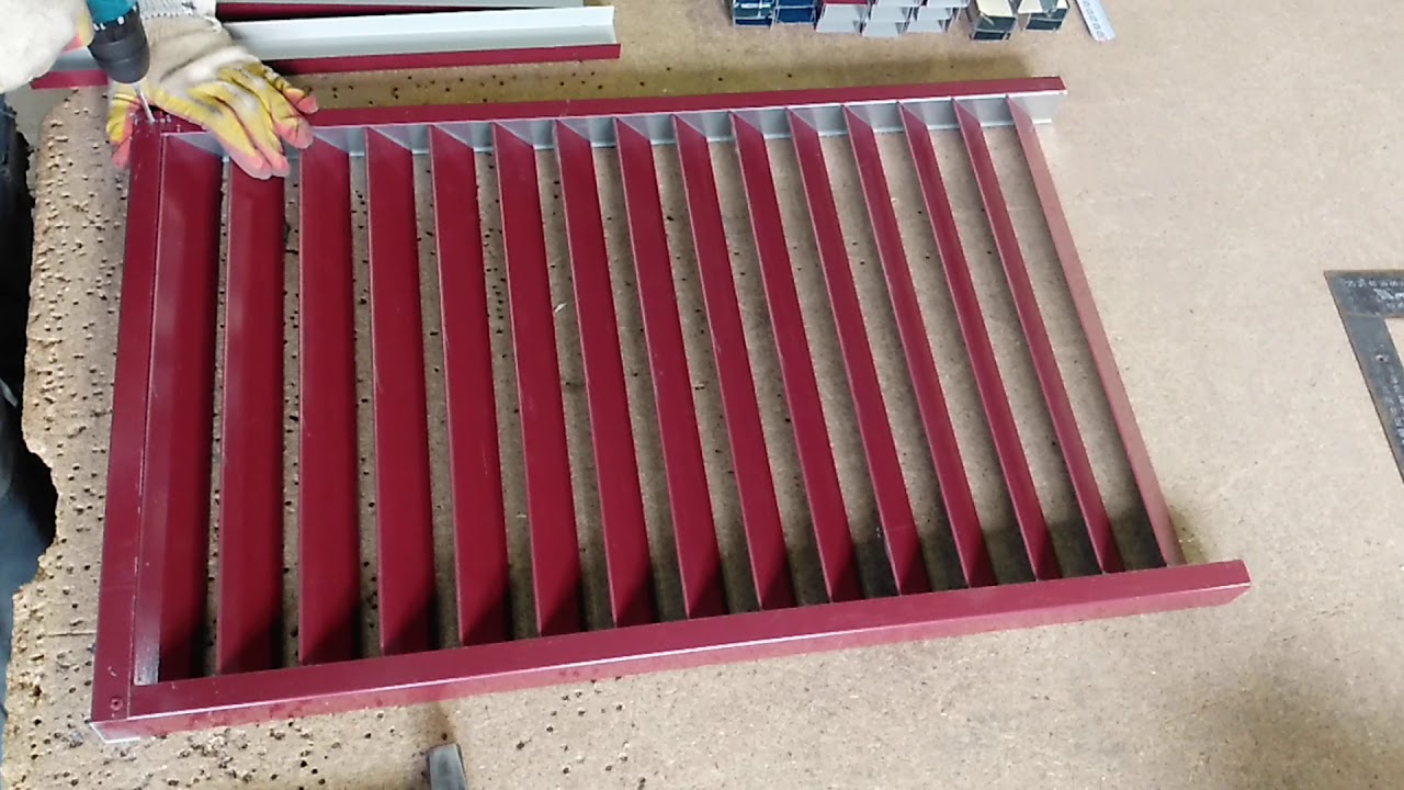 Сборка створки жалюзи распашного чердачного окна. - YouTube