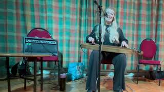 Night of the Living Dulcimers 4 Amy Hollinrake
