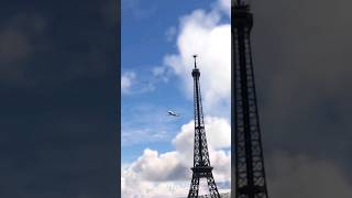 Boeing 747 Flies Near The Eiffel Tower In Paris In MSFS 2020