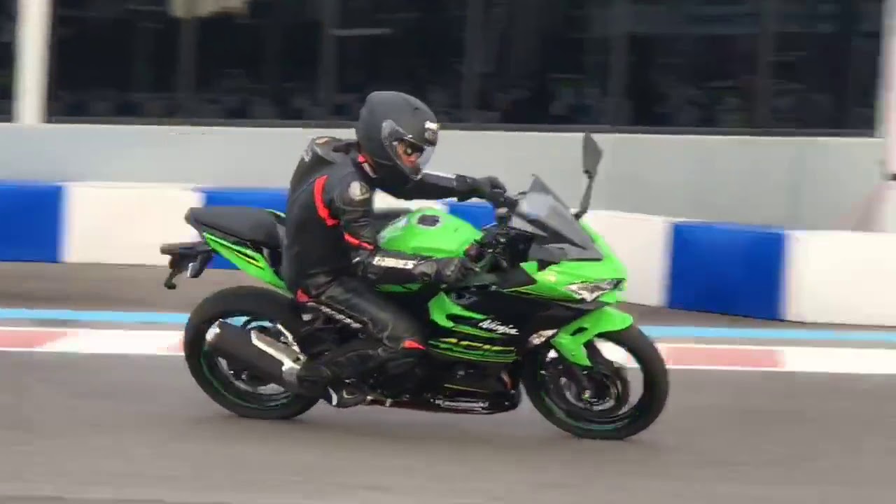 Test Ride Kawasaki Ninja 400 Youtube