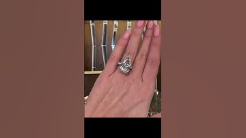 Classic Pear Cut Moissanite Engagement Ring - A Timeless Piece to Celebrate Your Eternal Love