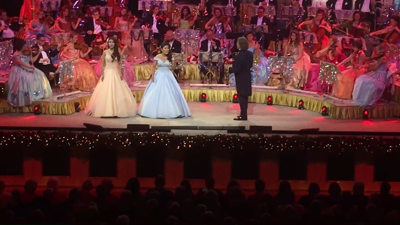 Andre rieu shanghai bund Leeds 2017 - YouTube