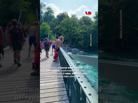 Video In Svizzera i pendolari tornano a casa galleggiando nel fiume Aare