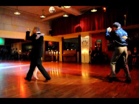 Sven & Liliana dancing "Milonga Compadre" from Laurenz