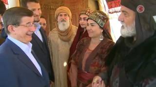 Başbakan Ahmet Davutoğlu Diriliş Ertuğrul Setini Ziyaret Etti...