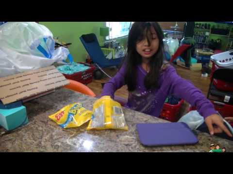 Kids Testing: Eggo Bites Chocolatey Chip Pancakes and Auntie Anne'sPretzel Dog
