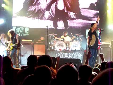 Lynyrd Skynyrd Gimme Three Steps live 6-26-10 ST Louis,Mo