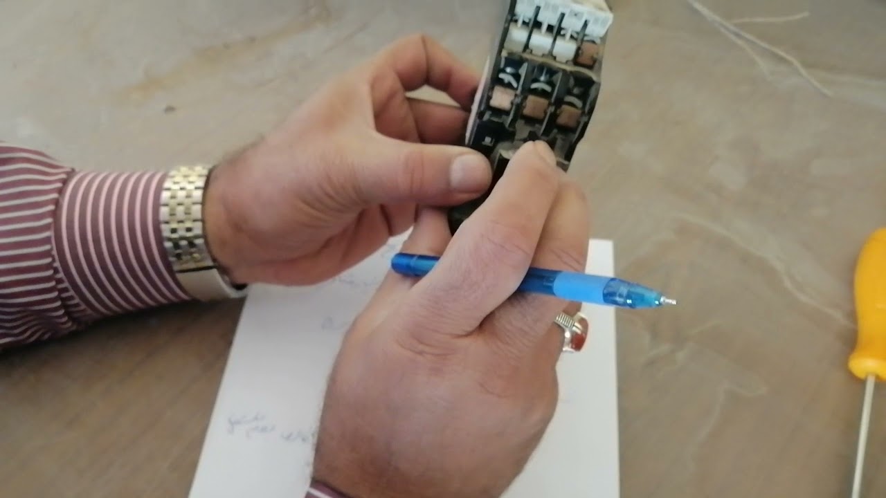 التدريب عملي قسم كهرباء م/تدريب على فتح وتجميع وصيانة الموصل هوائي