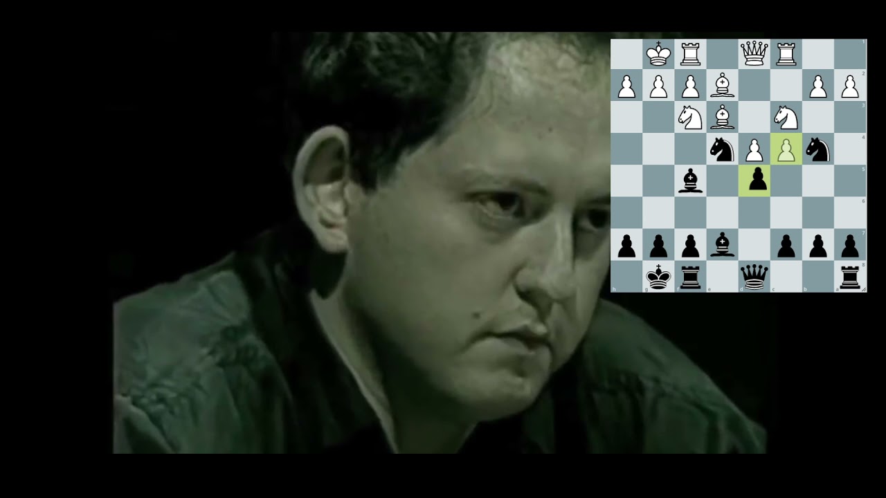 Anand vs Smirin  Why did Viswanathan Anand take so much time on the 4th move in this blitz game