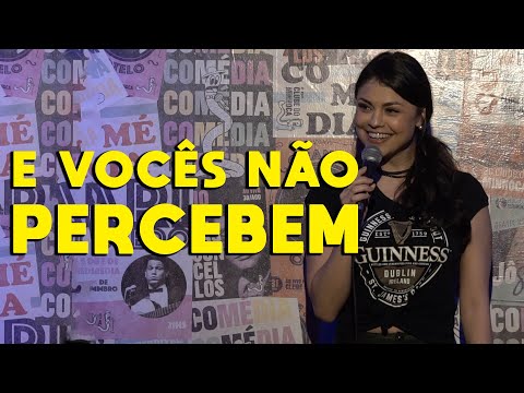 MULHER FINGE SIM - STAND UP