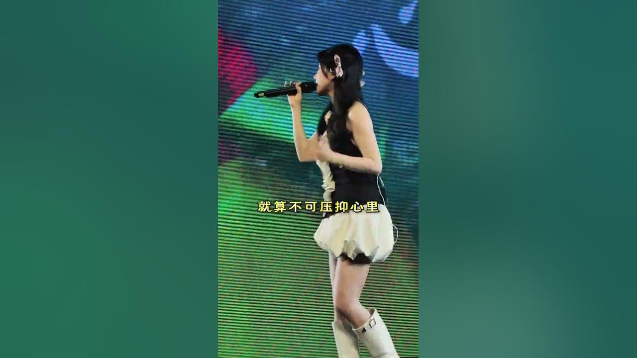 简单点，糊涂点，开心点。 #鱼蛋音乐人 #歌曲情没有对错 #缘分那有对或错 #鱼蛋演唱会现场精彩绝伦 #粤语歌