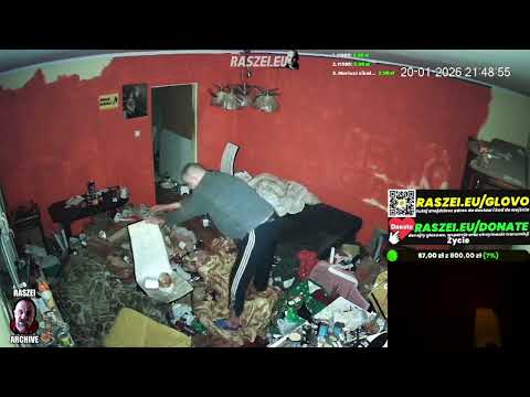 Chłopaki z Raszei - Mariusz sprząta rozlany barszcz